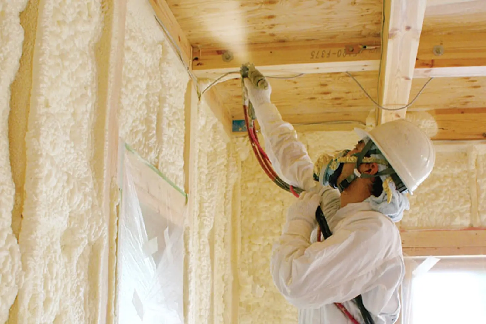 高気密発泡ウレタン断熱