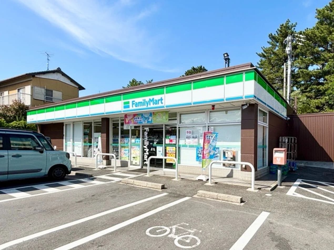 ファミリーマート知立山屋敷店